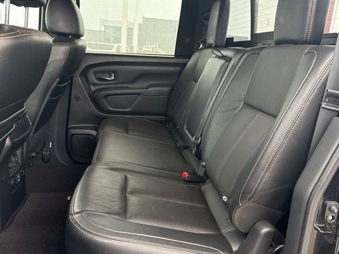 Used 2019 Nissan Titan SL w/ Midnight Edition image 22