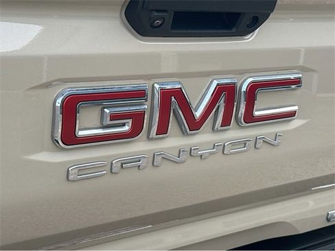 Certified 2024 GMC Canyon Elevation w/ Convenience Package image 9