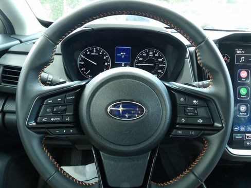 Used 2024 Subaru Crosstrek 2.5i Limited AWD/4WD image 17