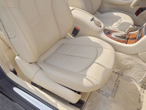 Used 2009 Mercedes-Benz CLK 350 Cabriolet image 36