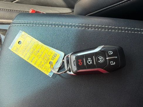 Used 2015 Ford Edge Titanium w/ Equipment Group 301A AWD/4WD image 41