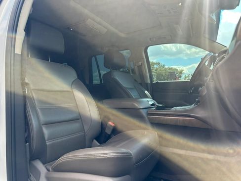 Used 2018 GMC Yukon Denali w/ Denali Ultimate Package AWD/4WD image 15