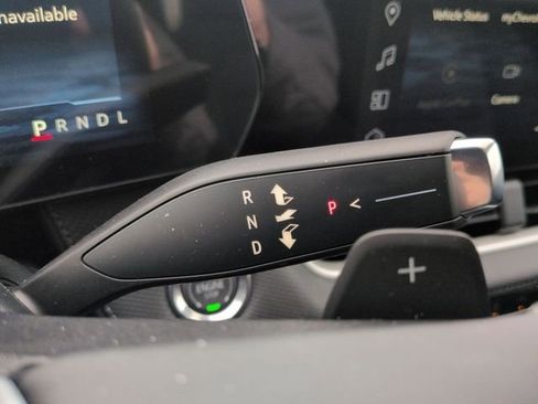 New 2026 Chevrolet Equinox LT AWD/4WD image 17