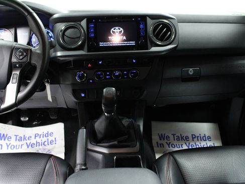Used 2018 Toyota Tacoma TRD Pro image 18