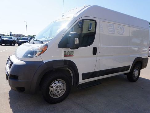 Used 2019 RAM ProMaster 2500 FWD image 3