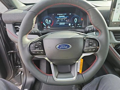 New 2026 Ford Explorer ST-Line w/ ST-Line Street Pack image 15