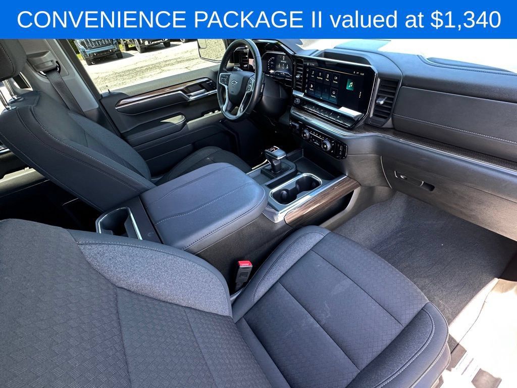 Used 2024 Chevrolet Silverado 1500 RST w/ Redline Edition AWD/4WD image 14