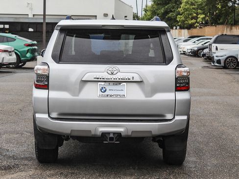 Used 2021 Toyota 4Runner SR5 Premium image 5