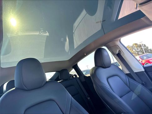 Used 2023 Tesla Model Y Performance AWD/4WD image 26
