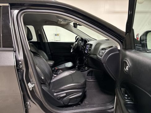 Used 2020 Jeep Compass Limited w/ Safety & Security Group AWD/4WD image 21