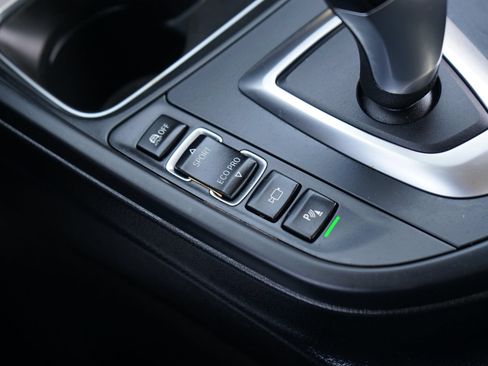 Used 2015 BMW 328i xDrive Sedan AWD/4WD image 10