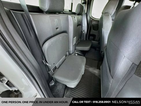 Used 2025 Nissan Frontier SV w/ SV Convenience Package RWD image 26