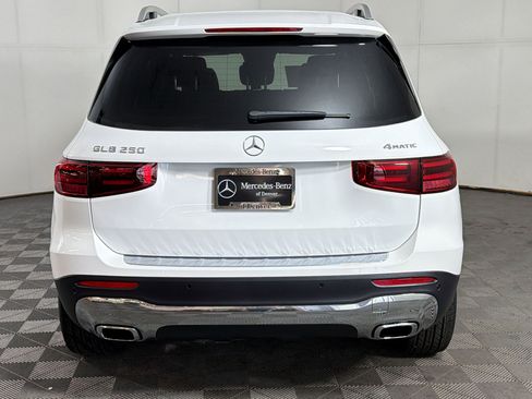 Used 2026 Mercedes-Benz GLB 250 4MATIC image 10