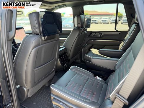 Used 2025 GMC Yukon AT4 Ultimate w/ LPO, Floor Liner Package AWD/4WD image 33