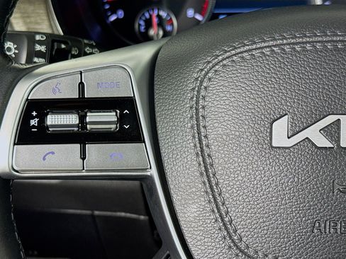 Used 2022 Kia Telluride SX w/ SX Prestige Package AWD/4WD image 13