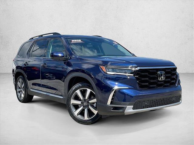 Used 2025 Honda Pilot Touring image 12