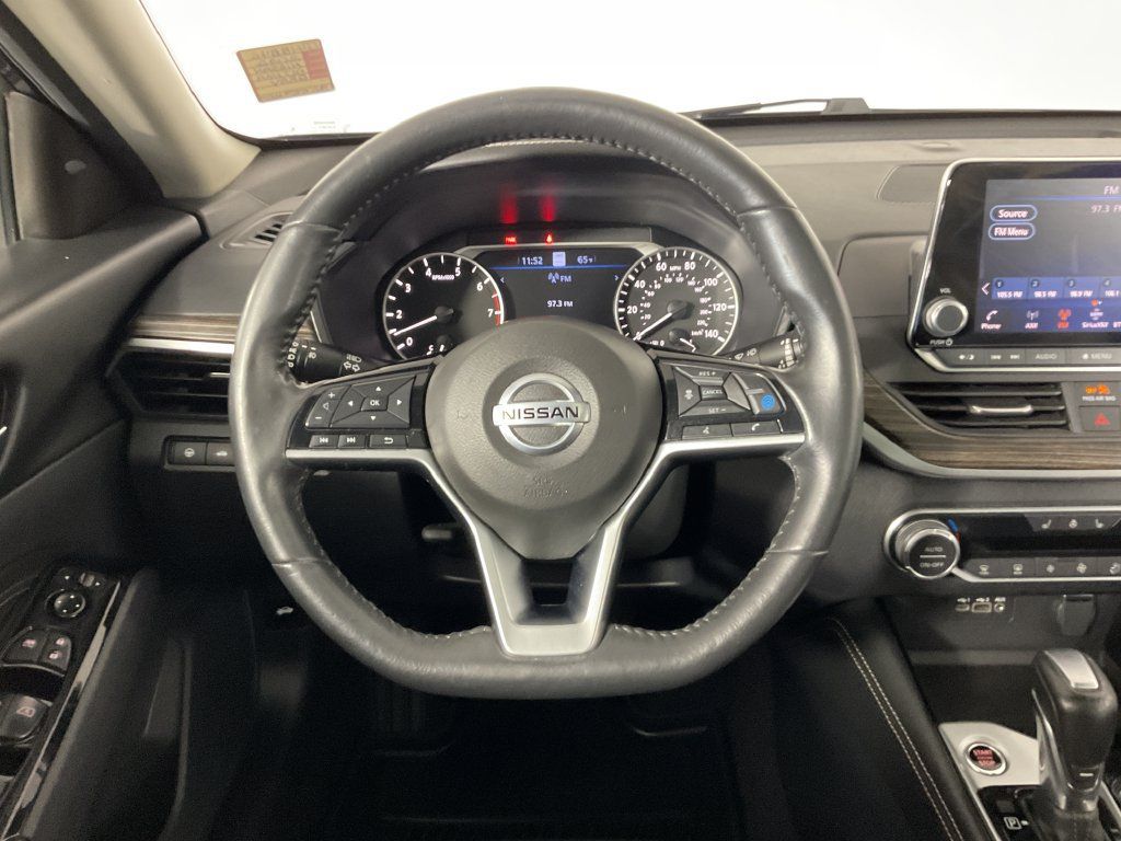 Used 2022 Nissan Altima 2.5 SL FWD image 12