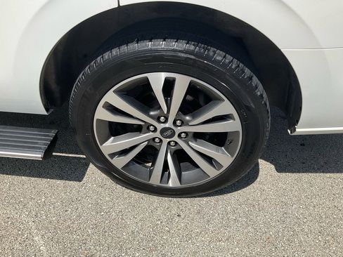 Used 2021 Ford Expedition Platinum image 25