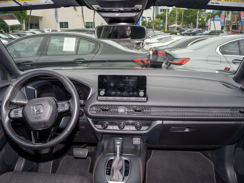 Used 2025 Honda HR-V Sport image 19