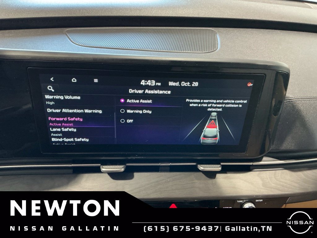 Used 2022 Kia Carnival EX FWD image 34