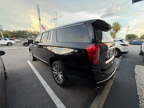Used 2022 GMC Yukon XL Denali AWD/4WD image 6