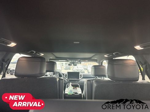 Used 2023 Toyota Sequoia Platinum image 7