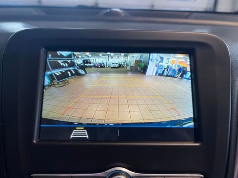 Used 2019 Chevrolet Equinox LT image 27