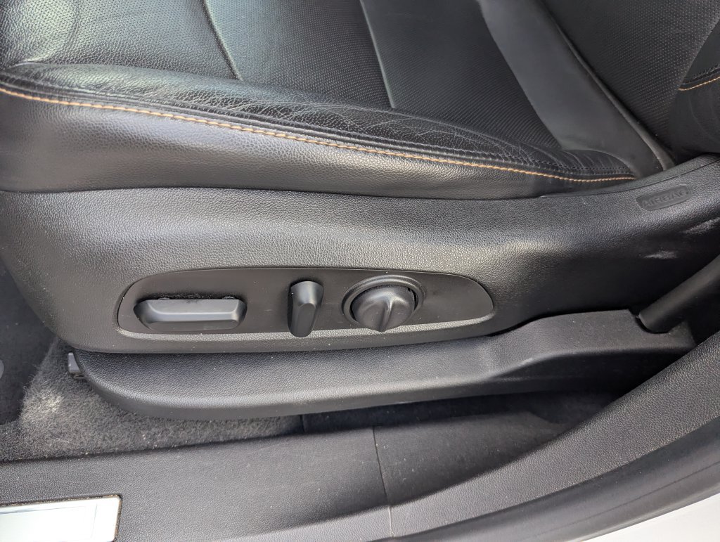 Used 2019 Chevrolet Equinox Premier AWD/4WD image 16
