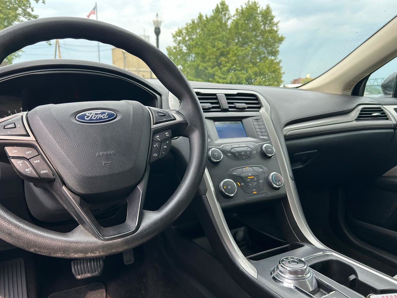 Used 2020 Ford Fusion S FWD image 7