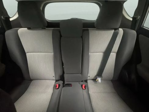 Used 2014 Toyota RAV4 LE AWD/4WD image 18
