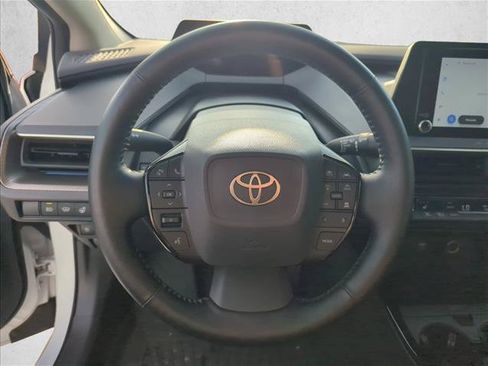 Certified 2025 Toyota Prius XLE FWD image 11