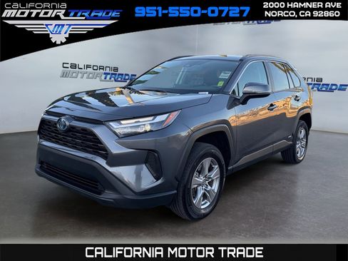 Used 2024 Toyota RAV4 XLE image 1