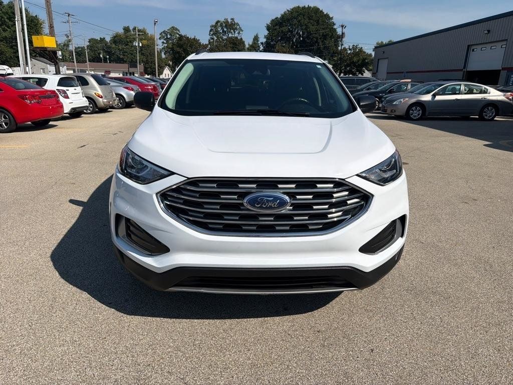 Used 2021 Ford Edge SE FWD image 3
