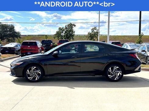 Used 2025 Hyundai Elantra Sport image 7