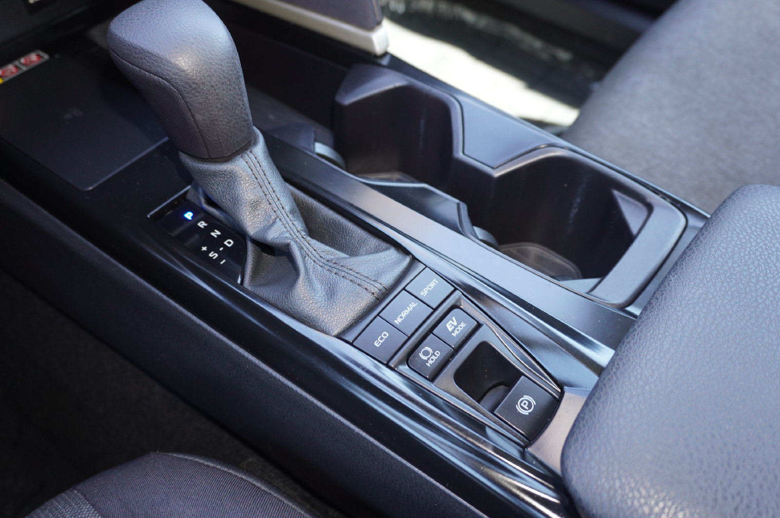Certified 2025 Toyota Camry LE FWD image 16