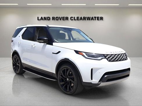 New 2025 Land Rover Discovery S image 7