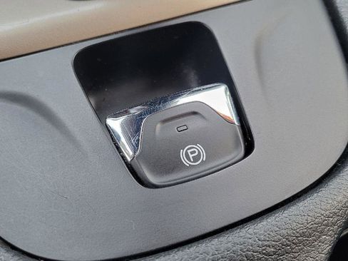 Used 2015 Jeep Cherokee Latitude image 21