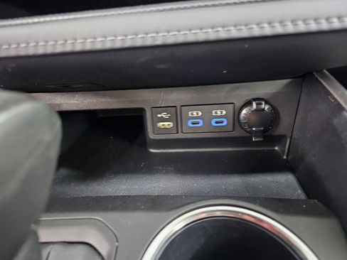 Used 2022 Toyota Highlander XLE image 29