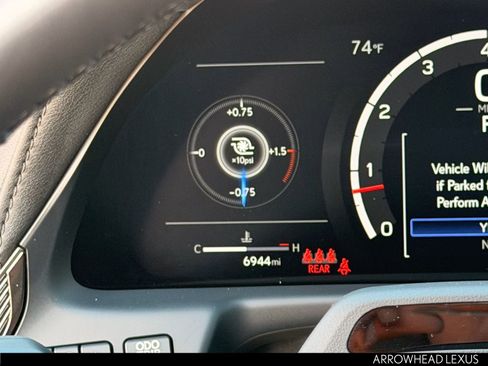 Used 2024 Lexus LS 500 F Sport image 26