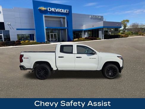Used 2025 Chevrolet Colorado W/T w/ WT Custom Package image 10