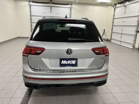 Used 2022 Volkswagen Tiguan SE R-Line AWD/4WD image 5