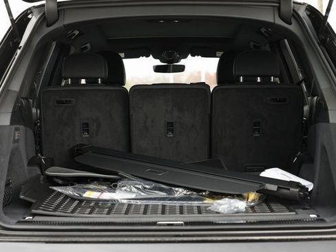 Used 2025 Audi Q7 3.0T Prestige w/ Prestige Package image 31