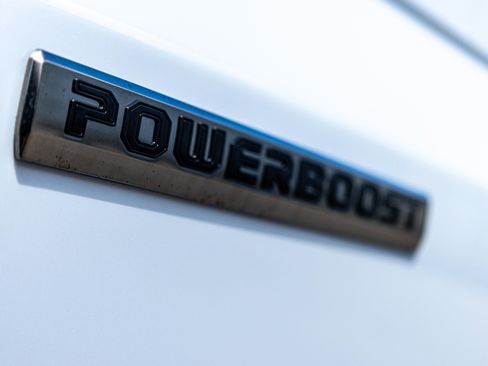 New 2025 Ford F150 Lariat w/ Equipment Group 502A High AWD/4WD image 25