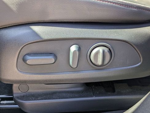 Used 2023 Chevrolet TrailBlazer RS w/ Convenience Package image 14