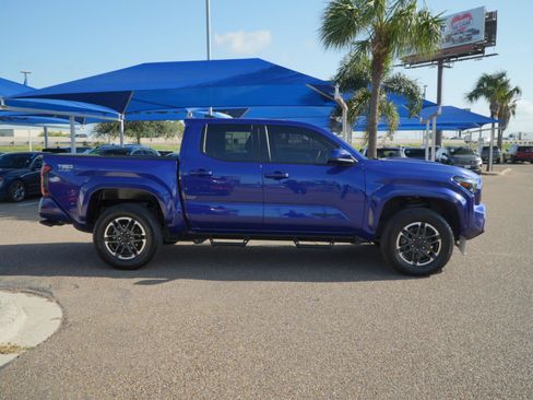 Used 2025 Toyota Tacoma TRD Sport RWD image 8