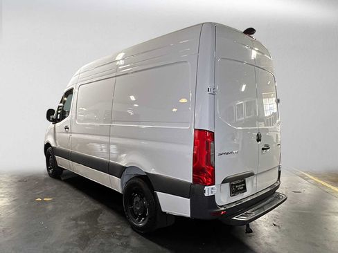 Used 2026 Mercedes-Benz Sprinter 2500 image 5