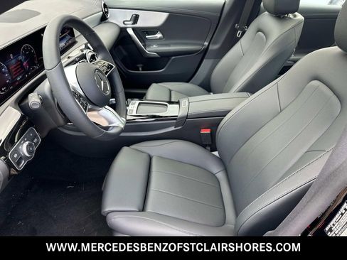 Used 2025 Mercedes-Benz CLA 250 4MATIC image 21
