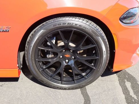 Used 2022 Dodge Charger Scat Pack w/ Navigation & Travel Group RWD image 10