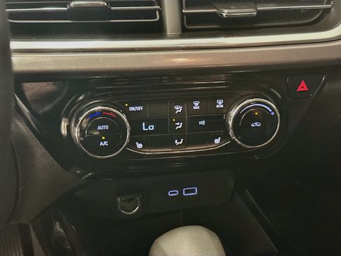 Used 2024 Chevrolet Trax ACTIV w/ Driver Confidence Package FWD image 23