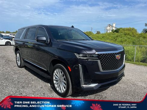 Used 2024 Cadillac Escalade ESV Premium Luxury AWD/4WD image 3
